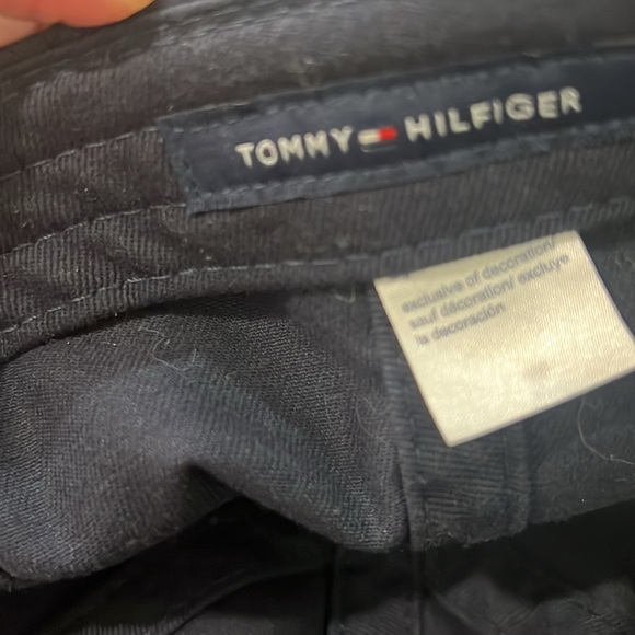 Tommy Hilfiger hat - Picture 3 of 6